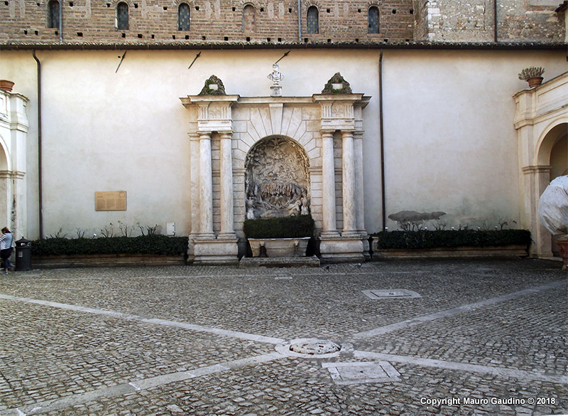 Villa D'Este - chiostro fontana venere dormiente